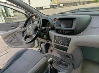 Nissan Almera tino 2.2 dci 112cv