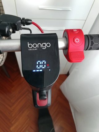 Patinete eléctrico Cecotec en carballo centro
