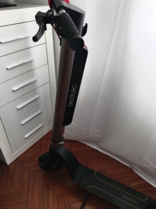 Patinete eléctrico Cecotec en carballo centro