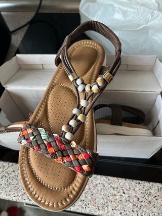 Sandalias de mujer con cuentas