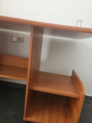 Escritorio de madera