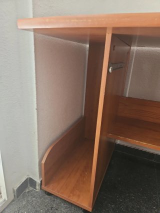 Escritorio de madera