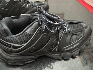 Balenciaga Track 45 Negras