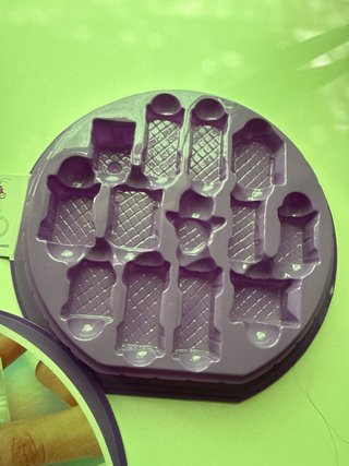 Caja Coleccionista Mini Brands Disney 100