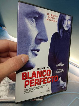 4 film romantici in DVD: Love Actually, Chocolat, Crueltà intollerabile, Bianco perfetto