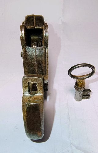 Candado DRGM E. Tolley Victor Lever con llave