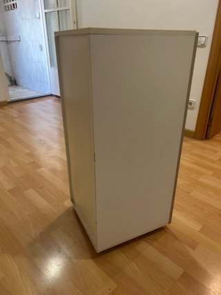 Armario de  1 puerta y 3 estantes beige y blanco