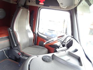 Volvo FH16 540--CAMIONES CON GRUA