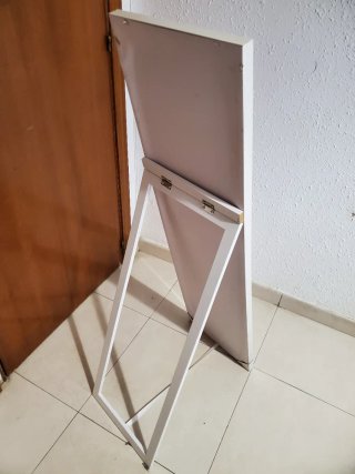 Espejo de pie blanco