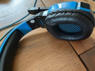 Auriculares gaming azul y negro