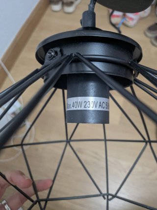 Lámpara de techo geométrica negra