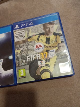Pacchetto FIFA 17 e 18 PS4