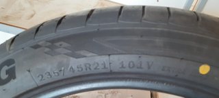 Neumático 225/45 R21 101V