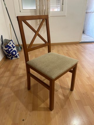 Silla de comedor madera y tela beige