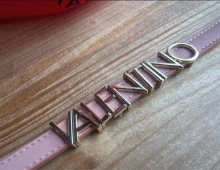 Cinturón Valentino Rosa con Hebilla Dorada