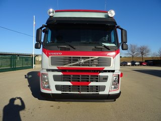 Volvo FM 440--CAMIONES CON GRUA