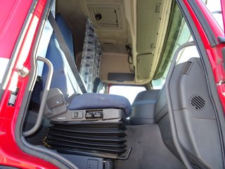 Volvo FM 440--CAMIONES CON GRUA