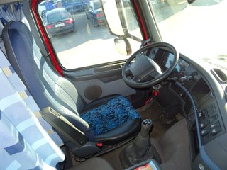 Volvo FM 440--CAMIONES CON GRUA