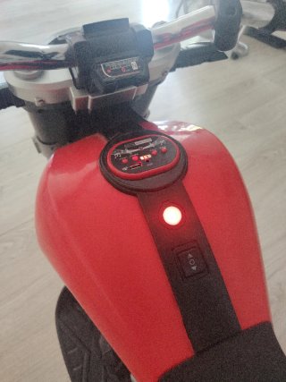 Moto Eléctrica Infantil Roja y Negra