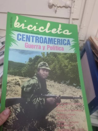 Revista Bicicleta Los Regalos de la OTAN