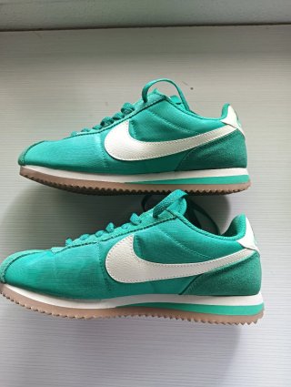 Nike Verde Talla 37.5
