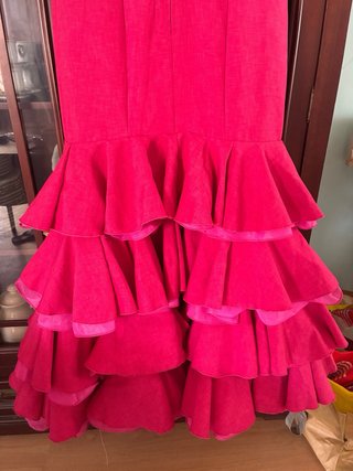 Traje de gitana rosa con volantes