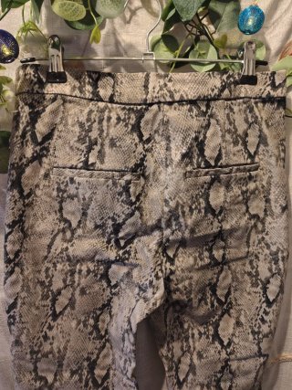 Pantalones Mango Estampado Serpiente Talla 36