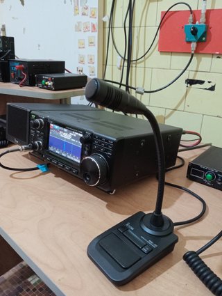 Emisora ICOM IC-7300 HF/50MHz Transceptor