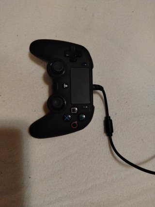 Mando PS4 con Cable Negro