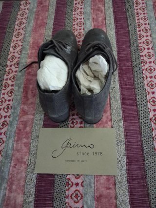 Zapatos Gaimo Blucher serpiente gris