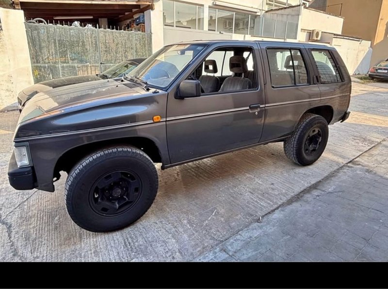 Nissan Terrano 1 - foto 1