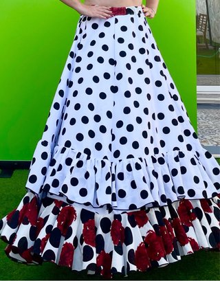Falda de flamenca elastica talla 48-50 hasta la 60