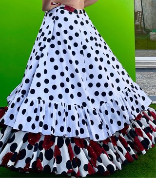 Falda de flamenca elastica talla 48-50 hasta la 60