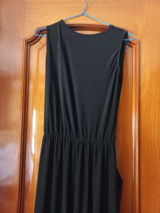 Mono negro elegante