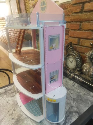 Casa de muñecas Famosa