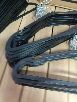 SONGMICS Perchas Plástico Negro x50