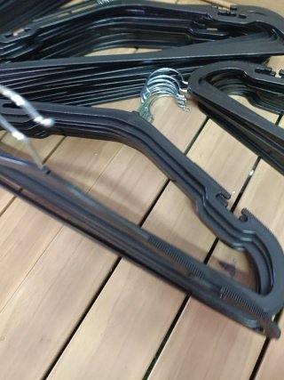 SONGMICS Perchas Plástico Negro x50