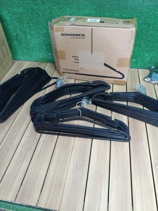 SONGMICS Perchas Plástico Negro x50
