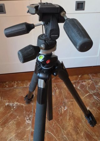Trípode Manfrotto 190XPROB + Rótula 804RC2