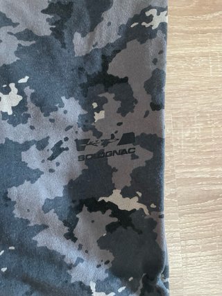Camiseta Decathlon Camuflaje Gris
