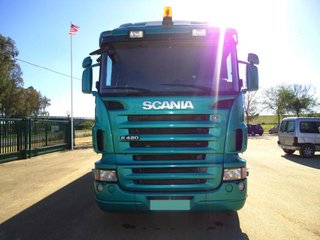 Scania P 420--CAMIONES CON GRUA