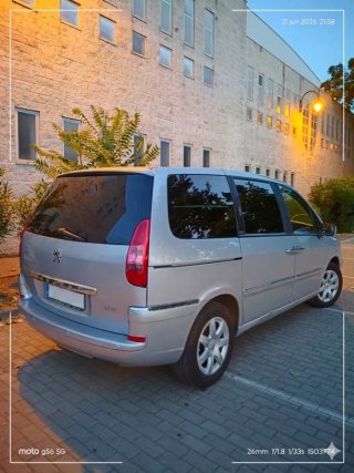 Peugeot 807 2008