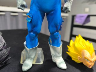 Figura Vegeta Ultra Ego Dragon Ball y Super 31cm