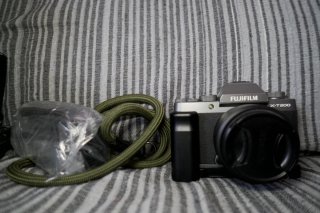 Fujifilm X-T200 + Grip y Accesorios