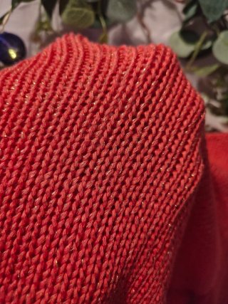 Jersey Koroshi coral calado con brillo
