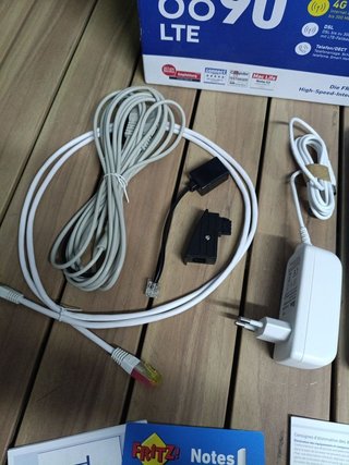 AVM FRITZ!Box 6890 LTE- Routers inalámbricos