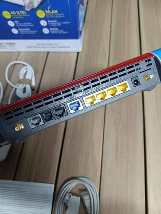 AVM FRITZ!Box 6890 LTE- Routers inalámbricos