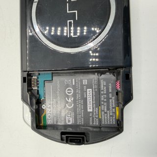 Consola PSP 3004 Negra + Cargador + Tarjeta 8GB