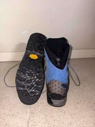 Botas alpinismo Gore-Tex Vibram T.43 Semirrigidas.