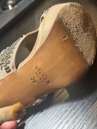 Tacones Uterqüe Joya Beige y Plateados joya nude